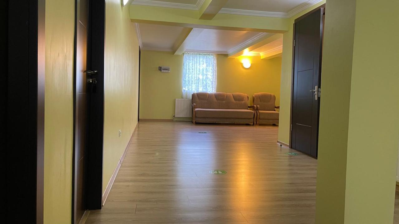 Mestiatour Guest House Esterno foto