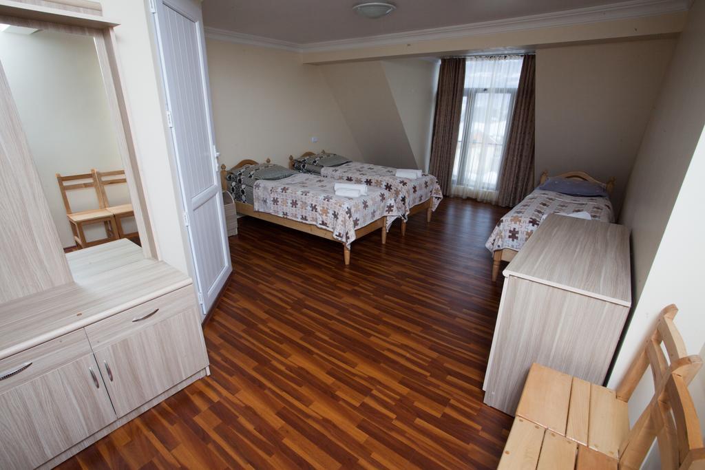 Mestiatour Guest House Esterno foto