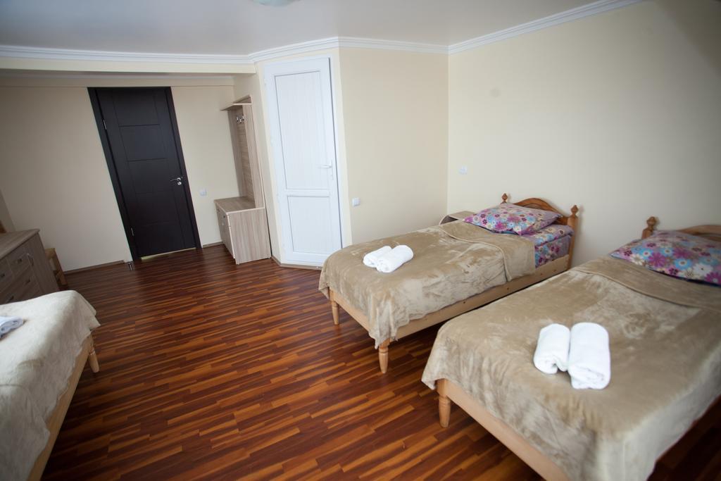 Mestiatour Guest House Esterno foto