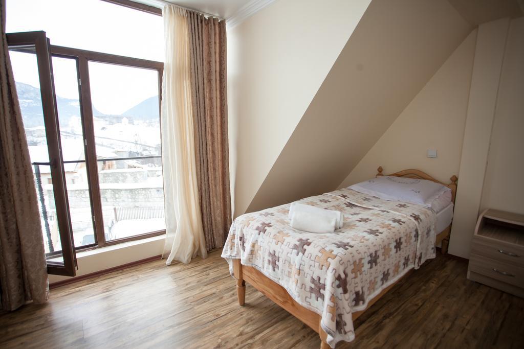 Mestiatour Guest House Esterno foto