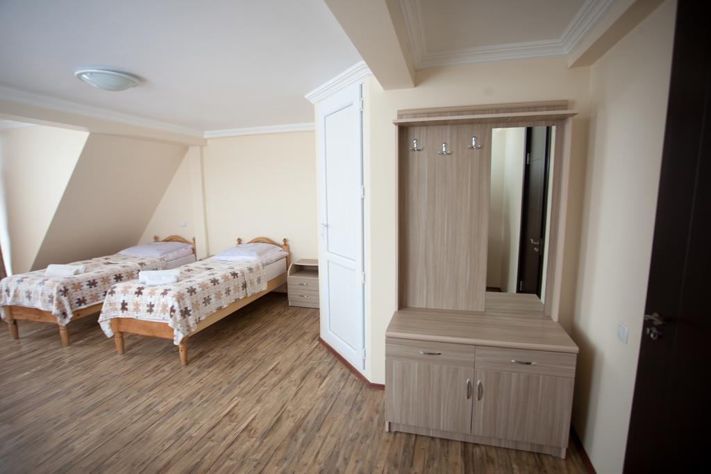 Mestiatour Guest House Esterno foto